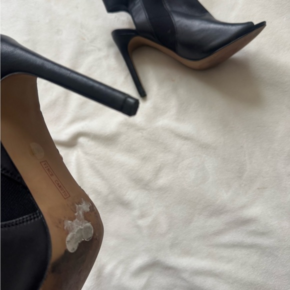 Vince Camuto heels - Picture 8 of 13